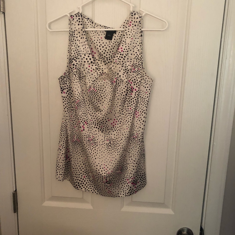 Sleeveless blouse